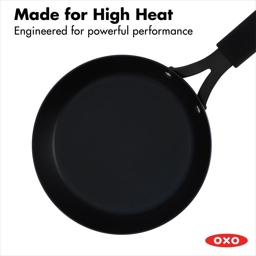 Carbon Steel Obsidian Series 8-Inch Frypan with Silicone Sleeve O1