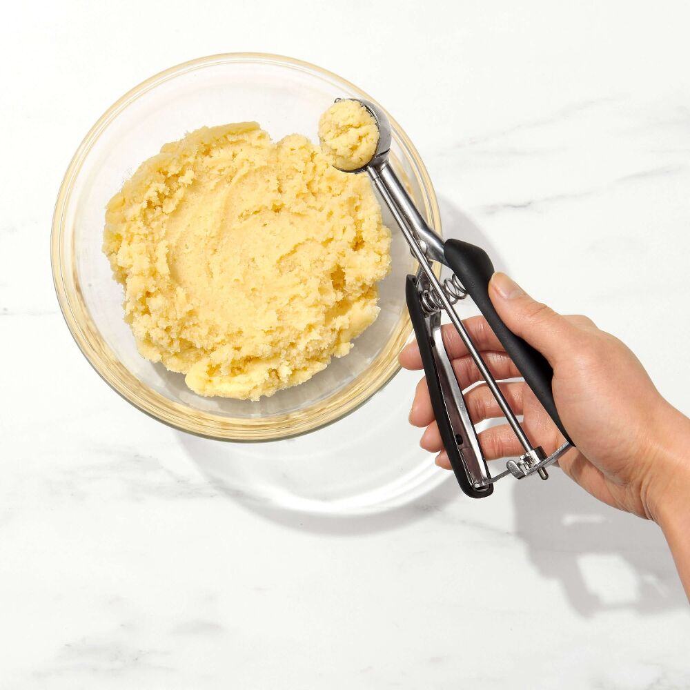 Small Cookie Scoop L4