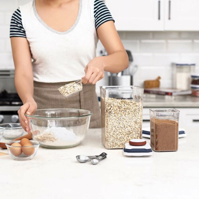 8-Piece POP Container Baking Set B5