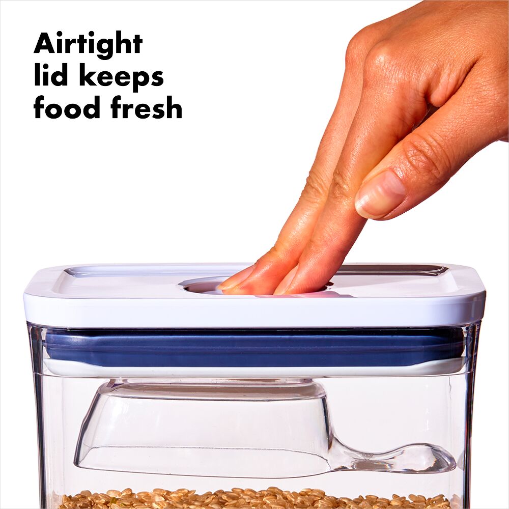 OXO Good Grips Pet POP Container – 4.4 Qt/4.2 L with Scoop Q1