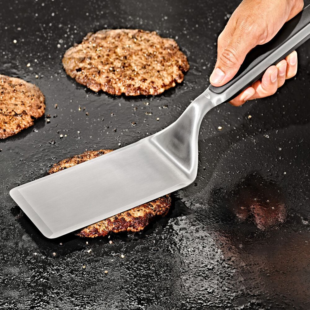OXO Outdoor Large Griddle Turner B8
