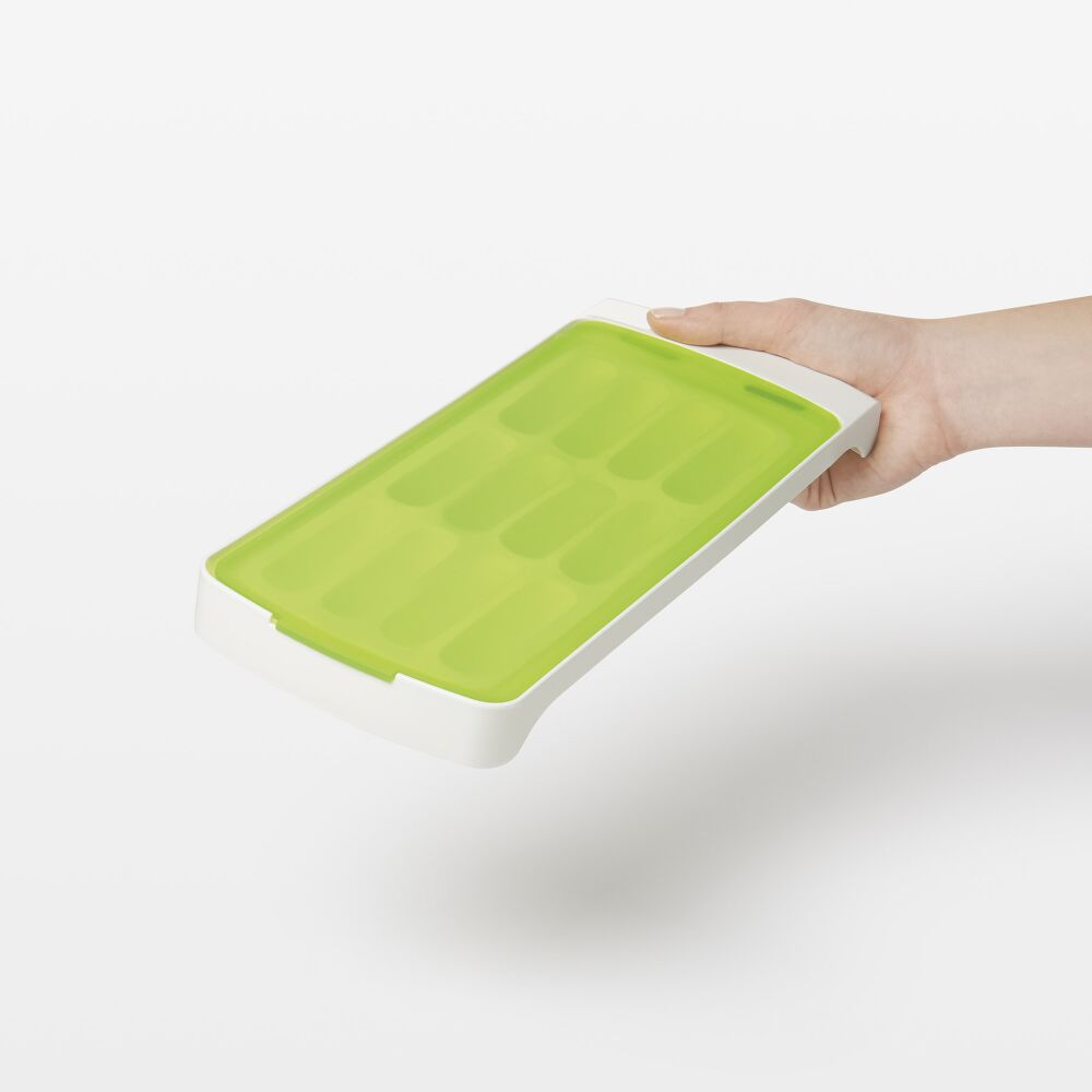 No-Spill Ice Stick Tray H9