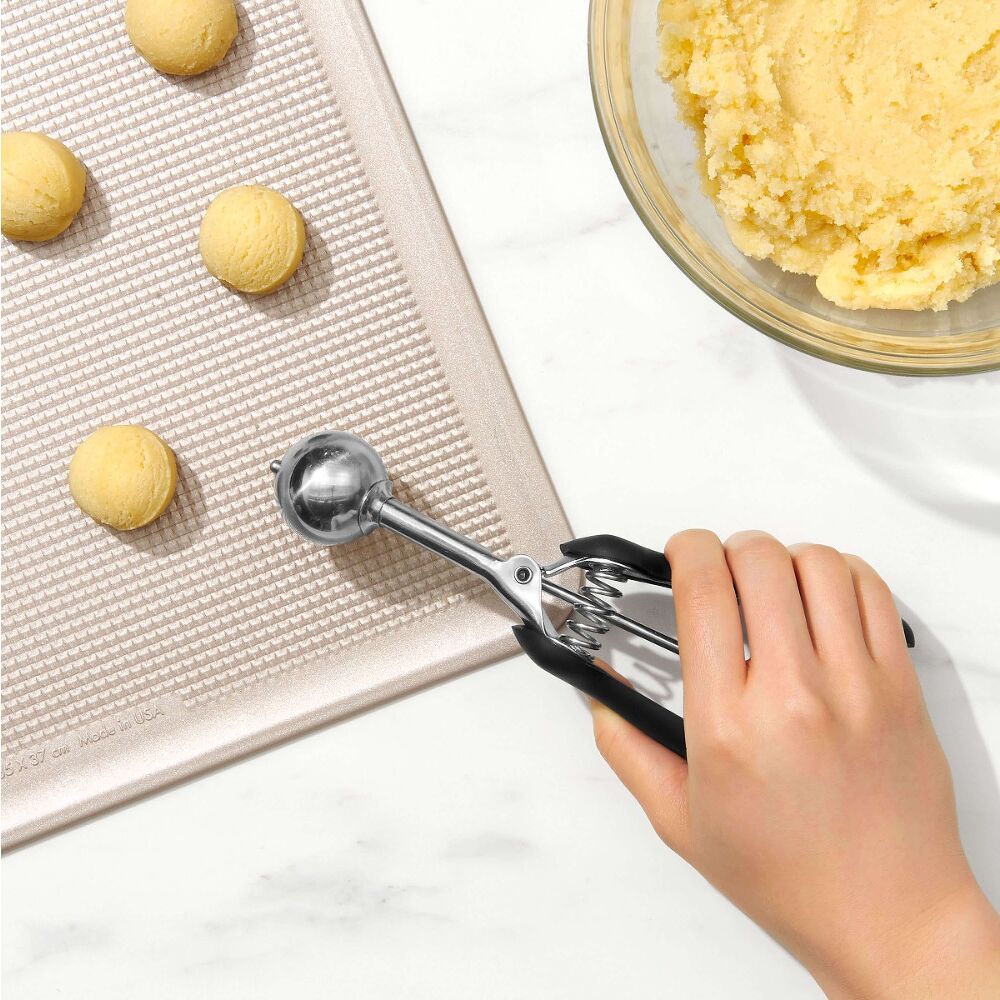 Small Cookie Scoop L4