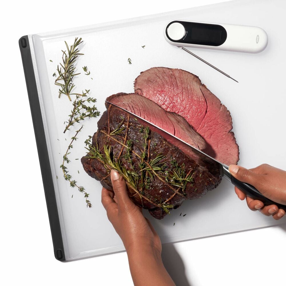 Carving and Cutting Board Q8