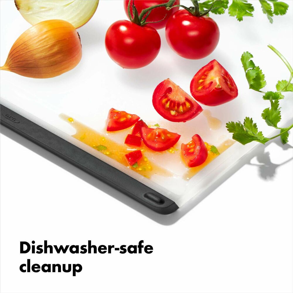Carving and Cutting Board Q8