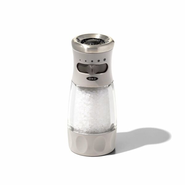 Contoured Mess-Free Salt Grinder I2