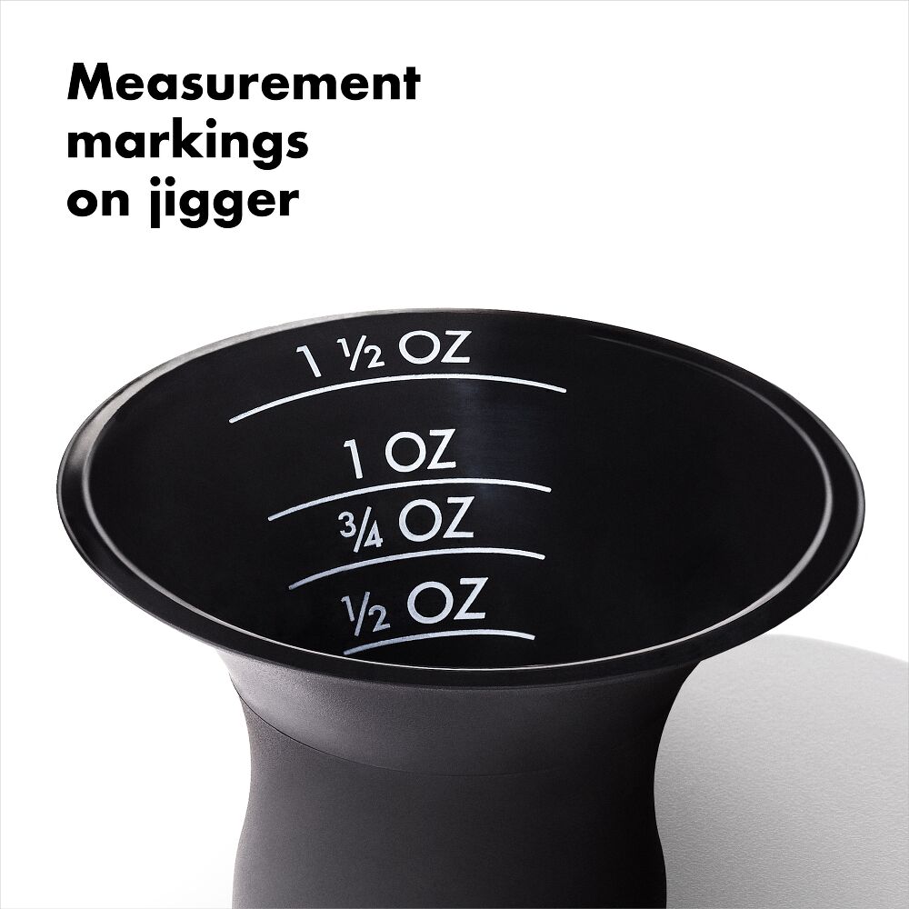 OXO Good Grips Plastic Cocktail Shaker- 20 oz/590 mL capacity R6