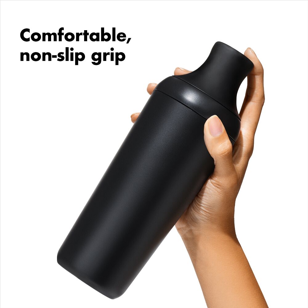 OXO Good Grips Plastic Cocktail Shaker- 20 oz/590 mL capacity R6