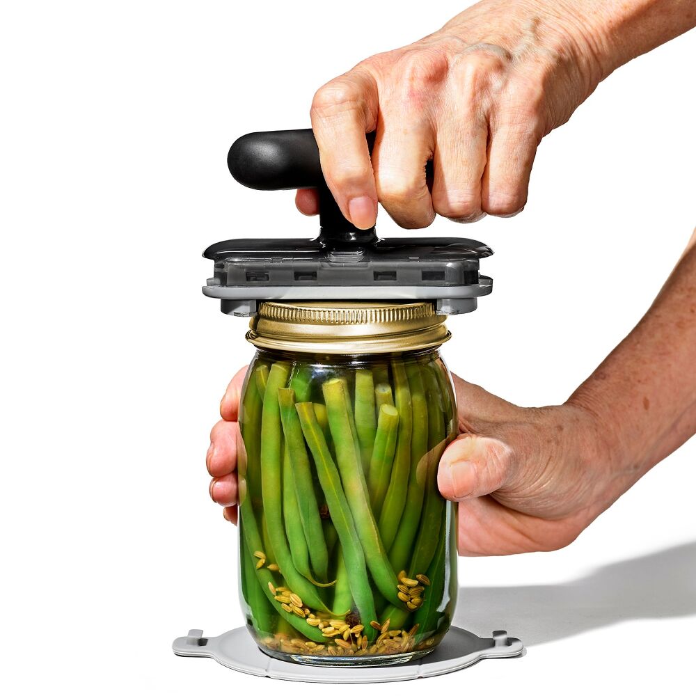 Twisting Jar Opener With Basepad L2