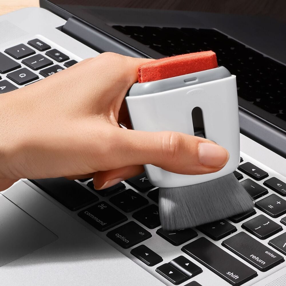 Sweep & Swipe Laptop Cleaner V5
