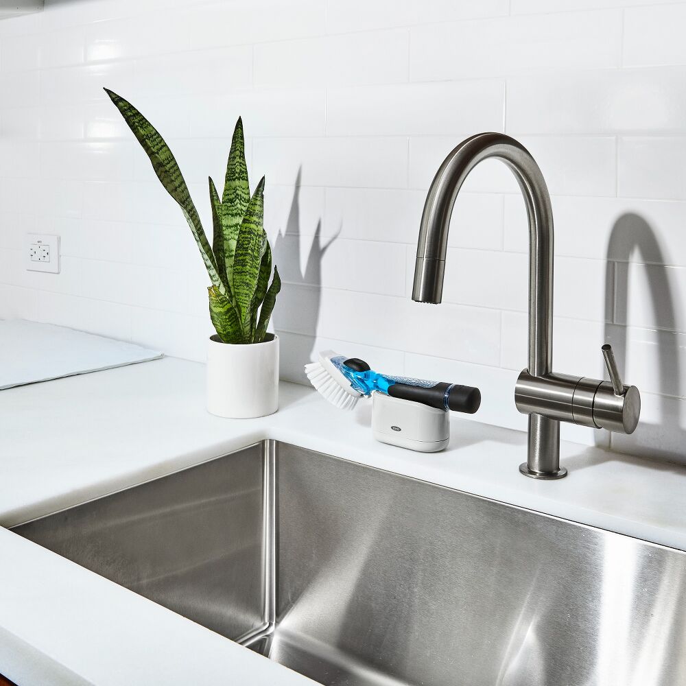 Soap Dispensing Dish Brush Storage Set M5