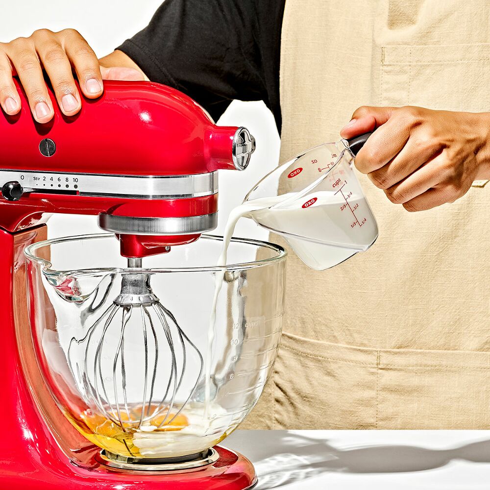 1-Cup Angled Measuring Cup R7
