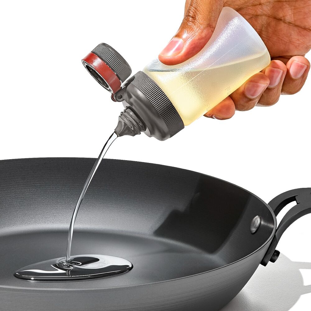 Outdoor 7-Piece Spice Shaker & Squeeze Bottle Set C7