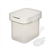 OXO Pet Airtight Food Container with Scoop — Small E6