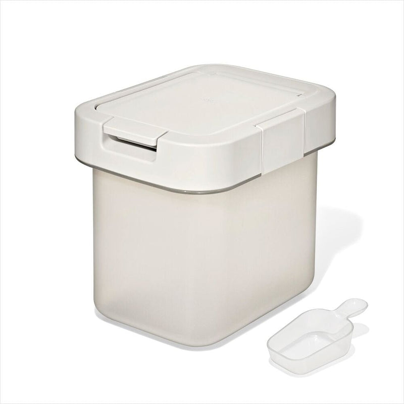 OXO Pet Airtight Food Container with Scoop — Small E6
