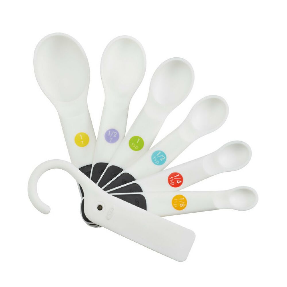 7 Piece Plastic Measuring Spoons - White O6